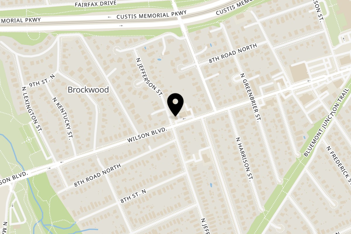 Map showing the location of La Union Restaurant on 5517 Wilson Blvd in Arlington